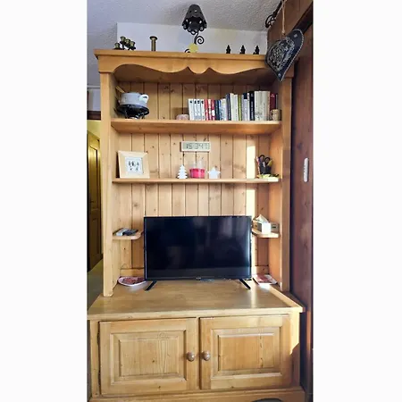 Exceptional View Of Village And Mountain *